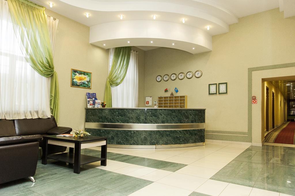 U Fontana Hotel Minszk Kültér fotó