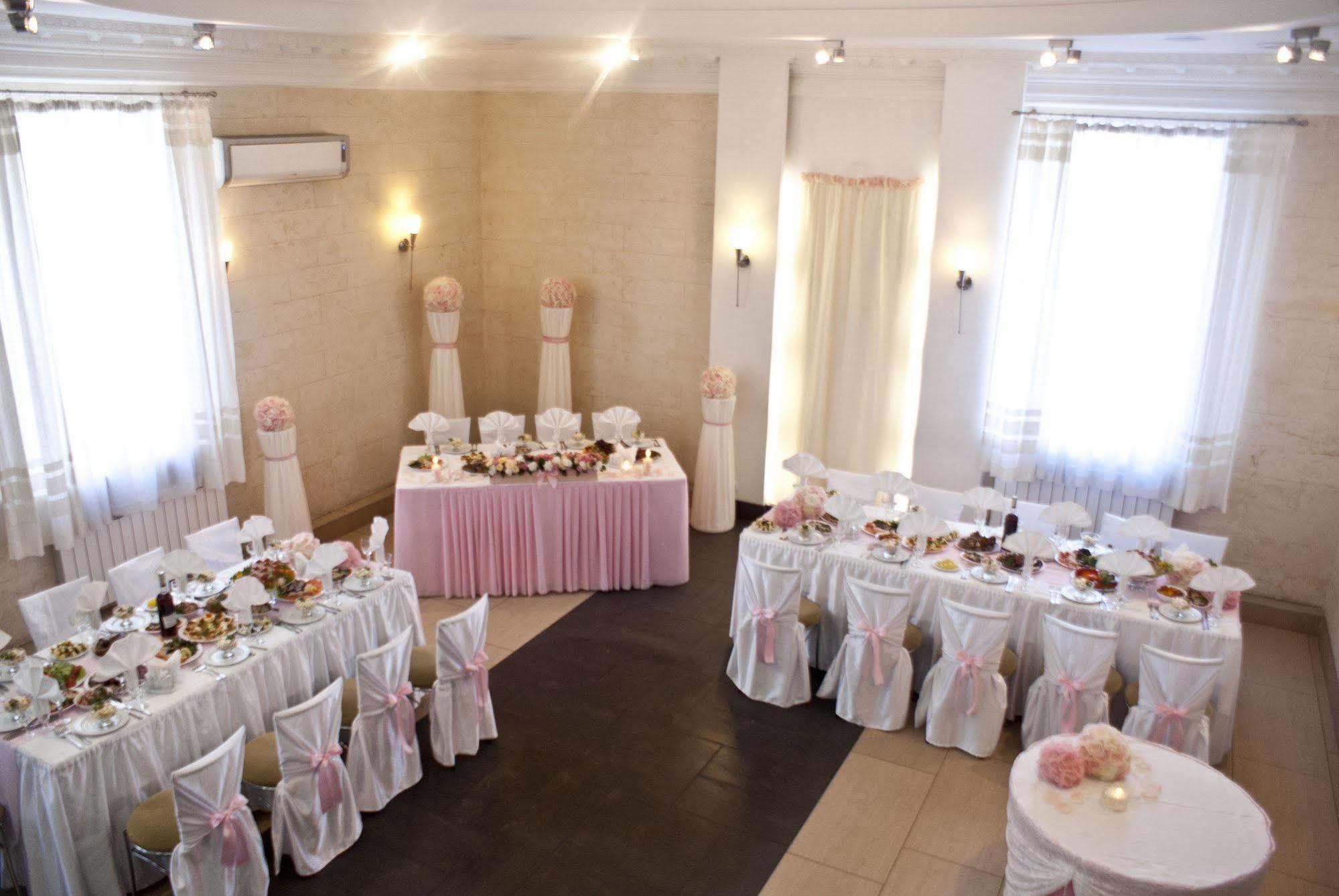 U Fontana Hotel Minszk Kültér fotó