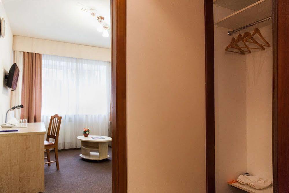 U Fontana Hotel Minszk Kültér fotó