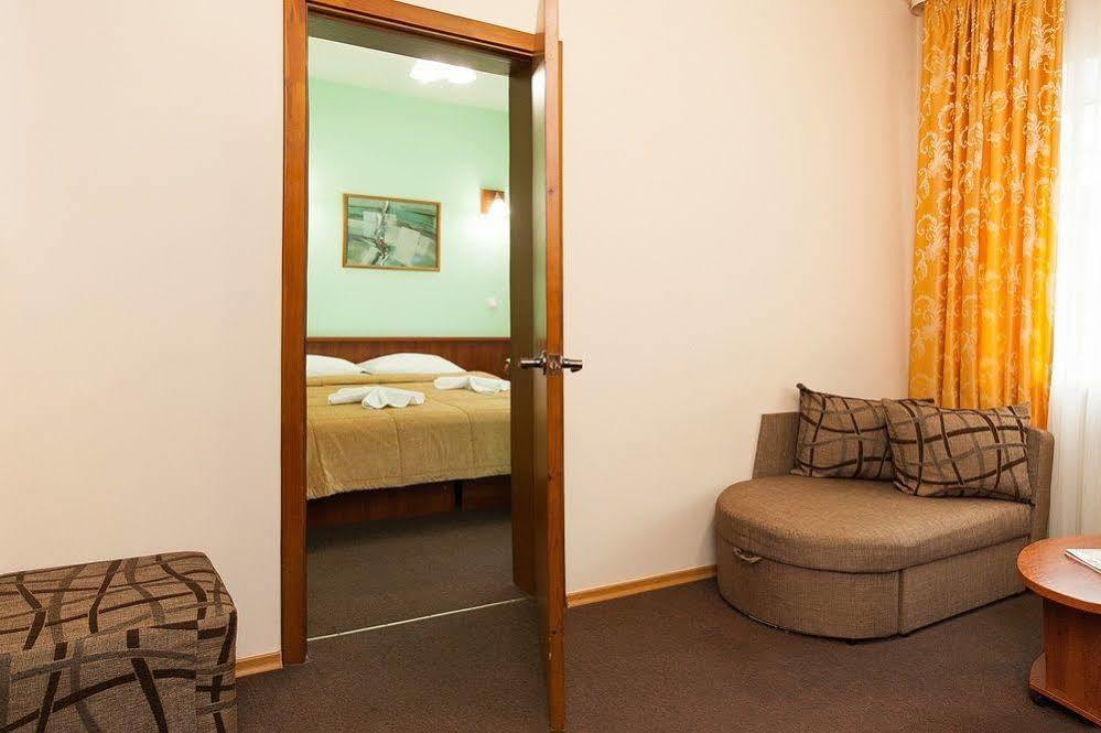 U Fontana Hotel Minszk Kültér fotó