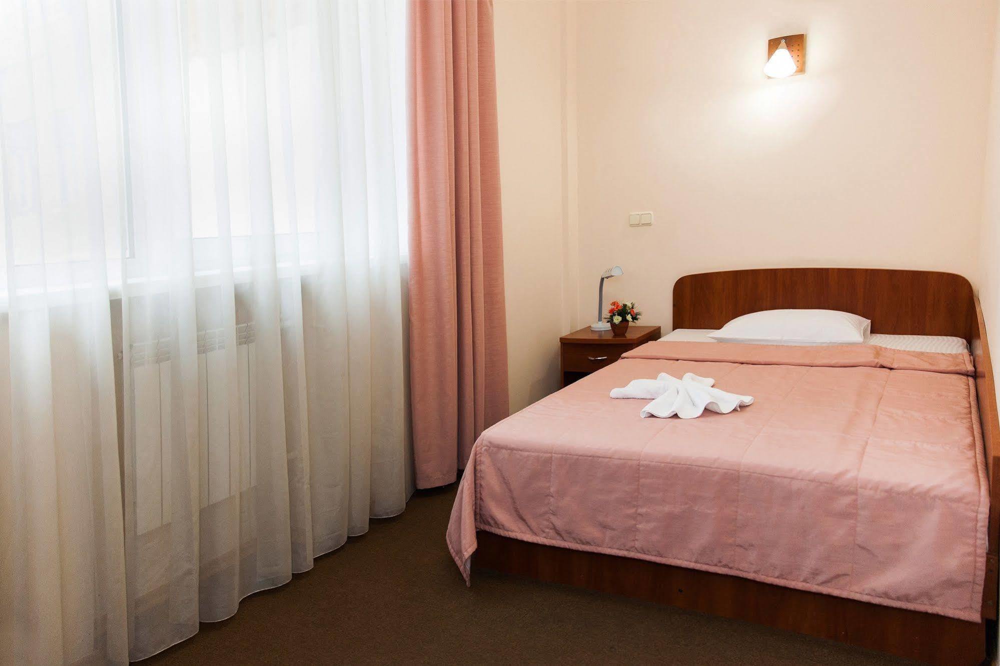 U Fontana Hotel Minszk Kültér fotó